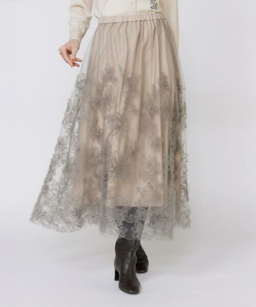 Maglie le cassetto / マーリエ ル カセット ロング・マキシ丈スカート | 手描き花刺繍チュールスカート | 詳細1
