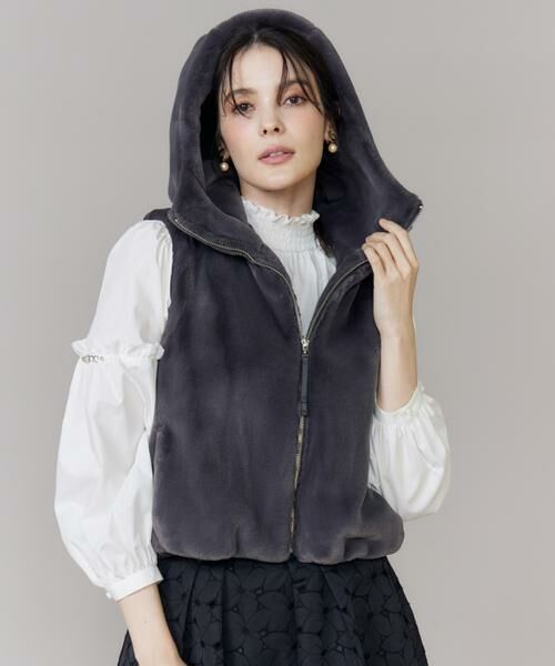 Maglie le cassetto / マーリエ ル カセット ベスト | 《大きいサイズ》ふわふわファーフーディジレ《M Maglie le cassetto》 | 詳細1