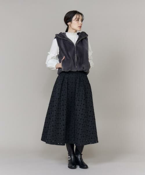 Maglie le cassetto / マーリエ ル カセット ミニ・ひざ丈スカート | フラワー刺繍タックスカート | 詳細10