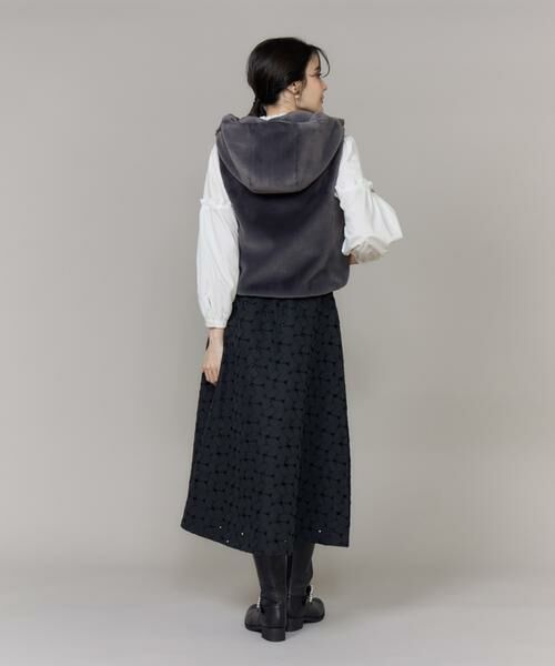 Maglie le cassetto / マーリエ ル カセット ミニ・ひざ丈スカート | フラワー刺繍タックスカート | 詳細12