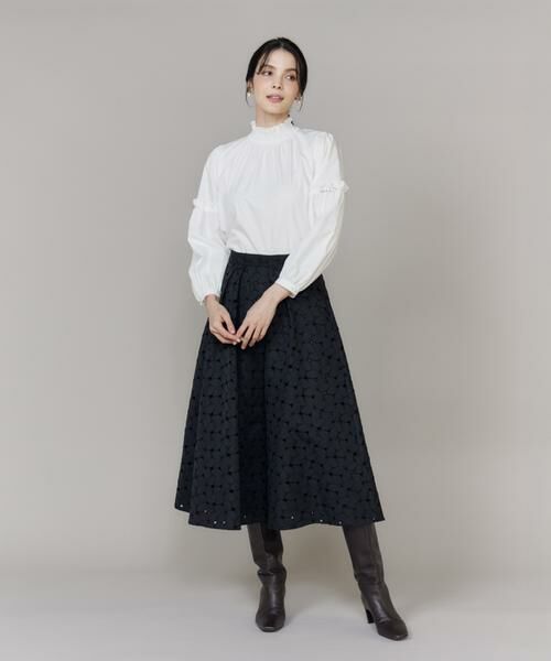 Maglie le cassetto / マーリエ ル カセット ミニ・ひざ丈スカート | フラワー刺繍タックスカート | 詳細2