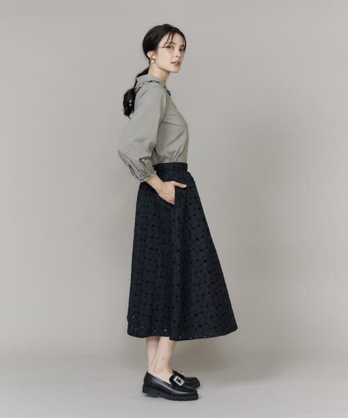 Maglie le cassetto / マーリエ ル カセット ミニ・ひざ丈スカート | 《大きいサイズ》フラワー刺繍タックスカート | 詳細14