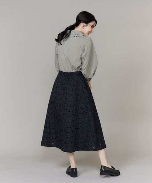 Maglie le cassetto / マーリエ ル カセット ミニ・ひざ丈スカート | 《大きいサイズ》フラワー刺繍タックスカート | 詳細15