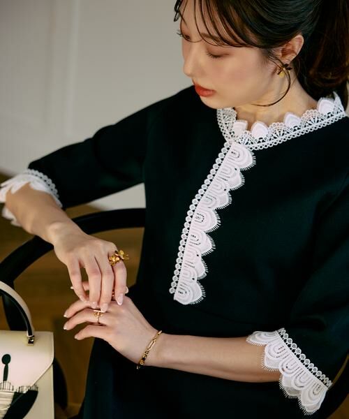 Maglie le cassetto / マーリエ ル カセット ミニ丈・ひざ丈ワンピース | 《M Maglie le cassetto×冨張愛》愛されクラシカル“Lace”ニットワンピース | 詳細2