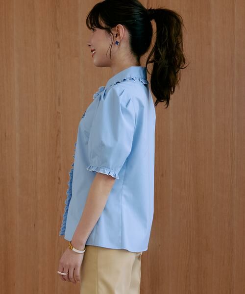 Maglie le cassetto / マーリエ ル カセット シャツ・ブラウス | 《大きいサイズ》華やかフリルカラーロゴ刺繍ブラウス《M Maglie le cassetto×冨張愛》 | 詳細10