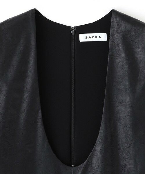 EPOCA / エポカ ロング・マキシ丈ワンピース | 【SACRA】フェイクレザードレス《WEB＆EPOCA THE SHOP店舗限定》 | 詳細2