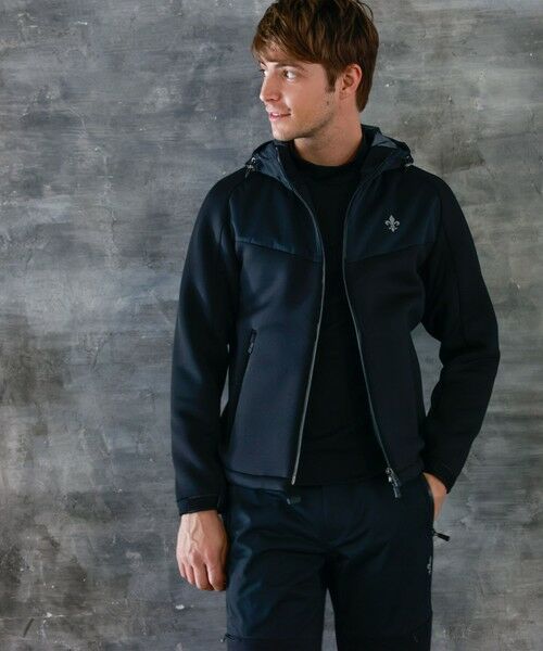 イージーケアで利便性抜群◎タウンユースにも使えるエッジのきいたセットアップ