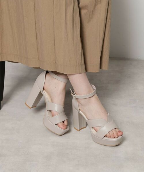 セール】 ネックベルトチャンキーヒールサンダル (サンダル セール】 ネックベルトチャンキーヒールサンダル (サンダル