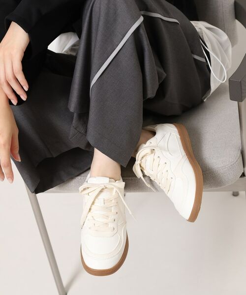 ESPERANZA/エスペランサ パール調リボンチャームスニーカー ホワイト(001) M(23.0cm-23.5cm) ESPERANZA/エスペランサ パール調リボンチャームスニーカー ホワイト(001) M(23.0cm-23.5cm)