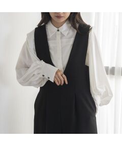 <b>着こなしの幅が広がるボウタイブラウス</b><br><br>■Design/Styling■<br>・女性らしい雰囲気のボウタイリボンをプラスするだけでスタイリングを洗練された印象に<br>・長めに設定したリボンタイは取り外し可能<br>・胸元にはタックやステッチを施し着映え感たっぷり<br>・長めのカフスと袖のボリューム感が、自然に腕周りをカバーしてくれます<br>・切替布を入れた立体的な袖山も華奢見えポイント<br>・ジレやベスト、ジャケットとの合わせにも対応<br><br>■Color：オフホワイト、ブラック、ピンク<br><br>■商品特性■<br>素材の厚さ：普通<br>素材の透け感：ホワイトはややあり<br>素材の光沢：なし<br>素材の収縮性：なし<br>裏地：なし<br><br>※モデル身長:164cm　着用サイズ:38<br>※外国人モデル身長:173cm　着用サイズ:38<br><br>■Staff Review■<br>・スタッフA<br>身長：158㎝　体型：普通　普段の着用サイズ/38<br>しっとりと肌ざわりがよい生地です。綺麗すぎず、カジュアルすぎないバランスのとれたイメージで、秋の香りが感じられるノスタルジックなピンクがおすすめです。<br>・スタッフE<br>身長：167㎝　体型：やせ型　普段の着用サイズ/38<br>ニットやスウェットの下に重ねて着ることもでき、寒くなってもレイヤードアイテムとして長く使えます。この秋はオールインワンにINする着こなしがおすすめです。また、デニムやワイドパンツなどメンズライクなアイテムとも好相性で、大人カジュアルにも楽しめます。<br><br><br><br><font color='#626063'><b>■EUCLAID■<br>身に纏うだけでバランスのいい凜とした女性に。<br>この服だからこそ、今日の心地がいい。</b></font><br><br>※屋外での撮影画像は、光の当たり具合で色味が違って見える場合がございます。 商品の色はスタジオ撮影の画像をご参照ください。<br><br>※お客様のお使いのスマホやPCのモニター環境などにより、色味が違って見える場合がございますので、予めご了承の上ご注文下さい。<BR>