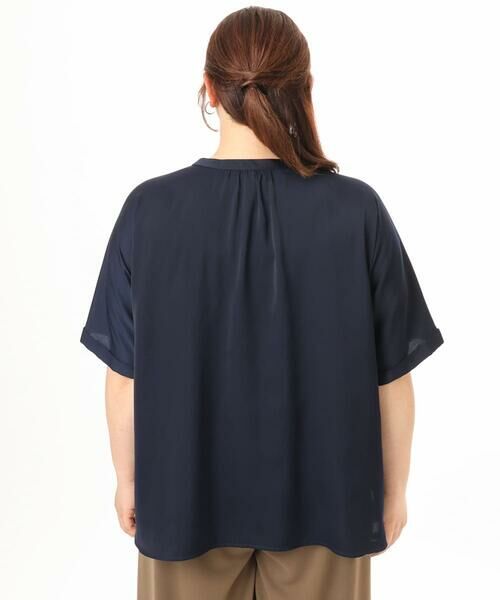 eur3 / エウルキューブ シャツ・ブラウス | 【大きいサイズ/a.v.v×eur3】【接触冷感/UVカット】サテンギャザーブラウス | 詳細8