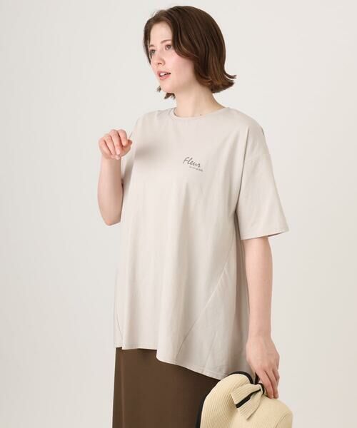 eur3 / エウルキューブ カットソー | 【大きいサイズ】バックフレアロゴTシャツ（ベージュ）