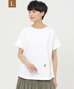 【L】【ウォッシャブル】タイガーパッチTシャツ<br /><br />こちらはラージサイズです。<br /><br />アイコンのタイガーパッチを施したワンポイントＴシャツ。<br />着る人やスタイリングを選ばないよう、アイコンは裾に配しました。<br />スッキリとしたボートネック、切り替えスリーブ、ゆるやかなラウンドの裾で、シンプルながらも<br />着映えるシルエットがこだわりです。<br />どんなボトムにも合わせやすく、無地T感覚で着れる、EVEX by KRIZIAのニューベーシックアイテム。<br />					<br />【素材】					<br />50番手の双糸で編み立てた綿天竺素材。適度な肉感があるので白でも透け感が気になりにくい素材です。<br />カジュアルすぎないきれいな目面、柔らかな肌触り、軽やかな風合いが特徴です。<br /><br />（春夏展開商材）