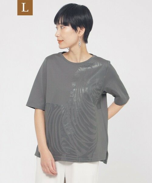 EVEX by KRIZIA (大きいサイズ)/エヴェックス バイ クリツィア (オオキイサイズ) 【L】【ウォッシャブル】シャドーゼブラプリントカットソー チャコールグレー 46 EVEX by KRIZIA (大きいサイズ)/エヴェックス バイ クリツィア (オオキイサイズ) 【L】【ウォッシャブル】シャドーゼブラプリントカットソー チャコールグレー 46
