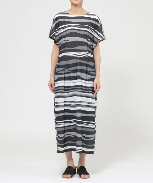 EVEX by KRIZIA  (大きいサイズ) / エヴェックス バイ クリツィア (オオキイサイズ) ロング・マキシ丈ワンピース | 【L】【カタログ掲載品】【接触冷感】【UV対策】【ウォッシャブル】コンチェロアニマルボーダーワンピース | 詳細3