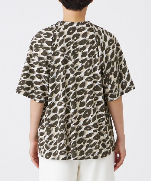 EVEX by KRIZIA  (大きいサイズ) / エヴェックス バイ クリツィア (オオキイサイズ) その他トップス | 【L】【接触冷感】【UV対策】【マシンウォッシャブル】カモフラパンサーギャザープルオーバー | 詳細5