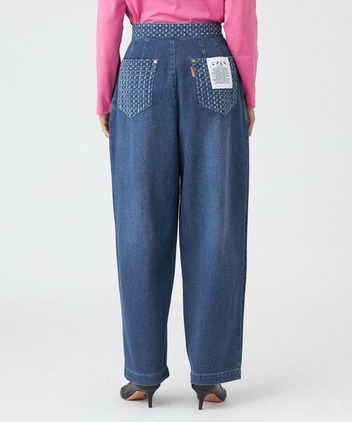 EVEX by KRIZIA  (大きいサイズ) / エヴェックス バイ クリツィア (オオキイサイズ) その他パンツ | 【L】【カタログ掲載品】【マシンウォッシャブル】パンチングデニムコンビタックバレルパンツ | 詳細5