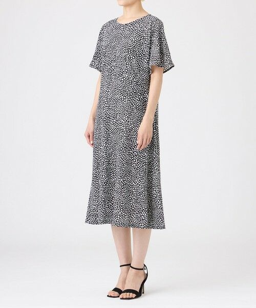 EVEX by KRIZIA  (大きいサイズ) / エヴェックス バイ クリツィア (オオキイサイズ) ロング・マキシ丈ワンピース | 【L】【接触冷感・マシンウォッシャブル】ミニチータープリントコンチェロフレアスリーブワンピース | 詳細5