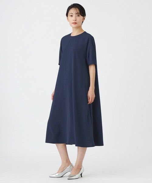 EVEX by KRIZIA  (大きいサイズ) / エヴェックス バイ クリツィア (オオキイサイズ) ロング・マキシ丈ワンピース | 【L】【接触冷感・吸水速乾・遮熱・UV対策・マシンウォッシャブル】【キマル！シリーズ】キマルサテンワンピース | 詳細1