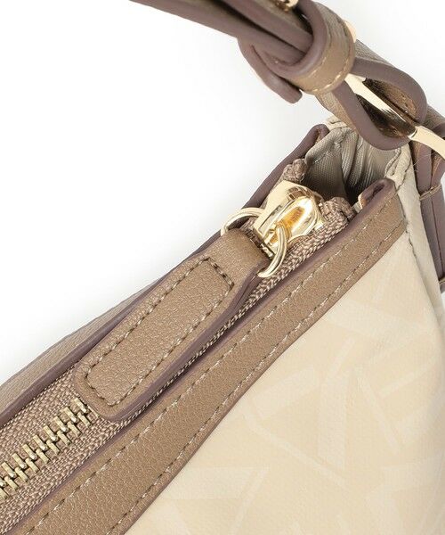 EVEX by KRIZIA / エヴェックス バイ クリツィア メッセンジャーバッグ・ウエストポーチ | モノグラムショルダーバッグ | 詳細10