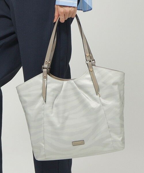 EVEX by KRIZIA / エヴェックス バイ クリツィア メッセンジャーバッグ・ウエストポーチ | アニマルプリントトート | 詳細2