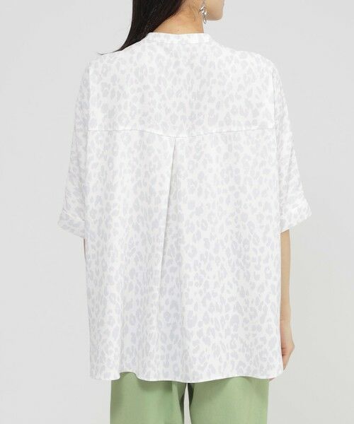 EVEX by KRIZIA / エヴェックス バイ クリツィア シャツ・ブラウス | 【吸水速乾】【ウォッシャブル】パンサープリントバックサテンジョーゼットブラウス | 詳細5