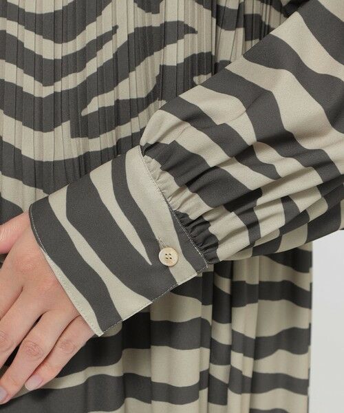 EVEX by KRIZIA / エヴェックス バイ クリツィア シャツ・ブラウス | 【カタログ掲載】【ウォッシャブル】タイガープリントプリーツプルオーバーブラウス | 詳細5