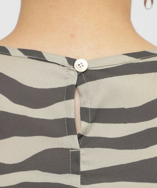 EVEX by KRIZIA / エヴェックス バイ クリツィア シャツ・ブラウス | 【カタログ掲載】【ウォッシャブル】タイガープリントプリーツプルオーバーブラウス | 詳細6