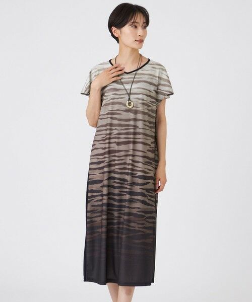 EVEX by KRIZIA / エヴェックス バイ クリツィア ロング・マキシ丈ワンピース | 【接触冷感】【ウォッシャブル】グラデーションゼブラワンピース | 詳細4