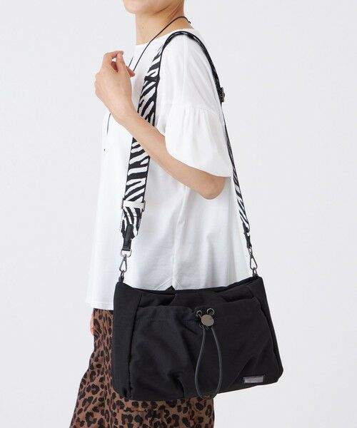 EVEX by KRIZIA / エヴェックス バイ クリツィア メッセンジャーバッグ・ウエストポーチ | バッグチャームドロストショルダー | 詳細1