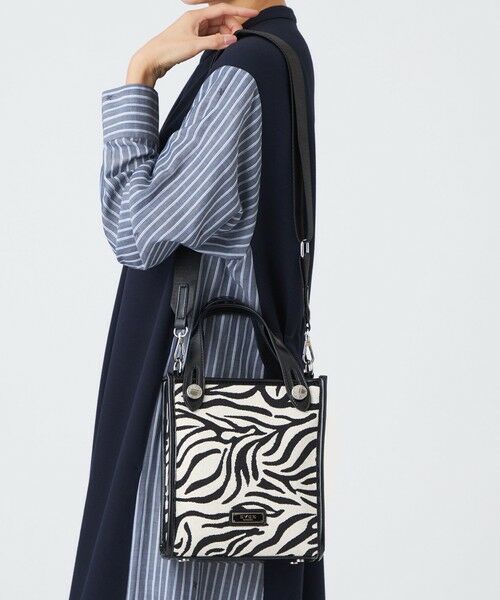 EVEX by KRIZIA / エヴェックス バイ クリツィア メッセンジャーバッグ・ウエストポーチ | アニマルスクエアトートバッグ | 詳細1