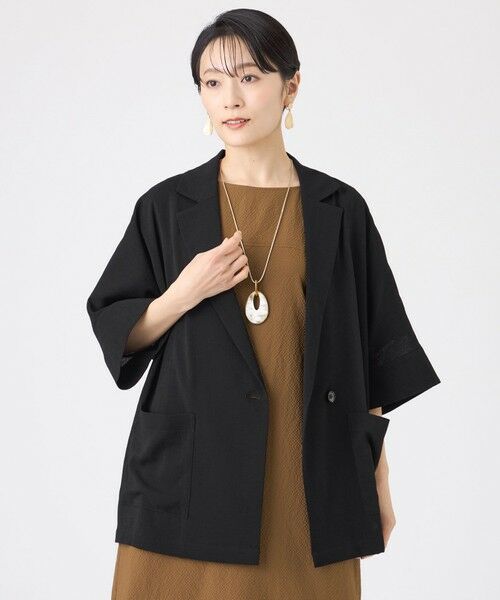 EVEX by KRIZIA / エヴェックス バイ クリツィア ノーカラージャケット | 【カタログ掲載・マシンウォッシャブル】ドライスラブハーフスリーブジャケット（ブラック1）