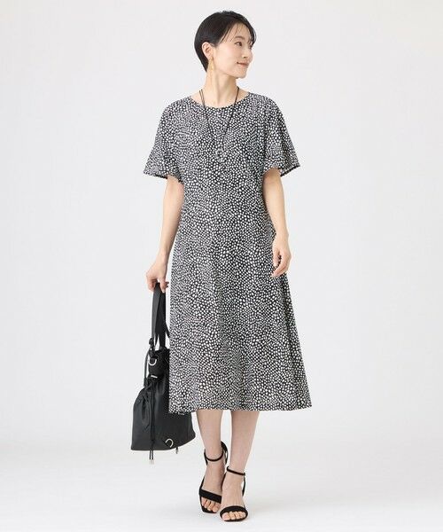 EVEX by KRIZIA / エヴェックス バイ クリツィア ロング・マキシ丈ワンピース | 【接触冷感・マシンウォッシャブル】ミニチータープリントコンチェロフレアスリーブワンピース | 詳細1