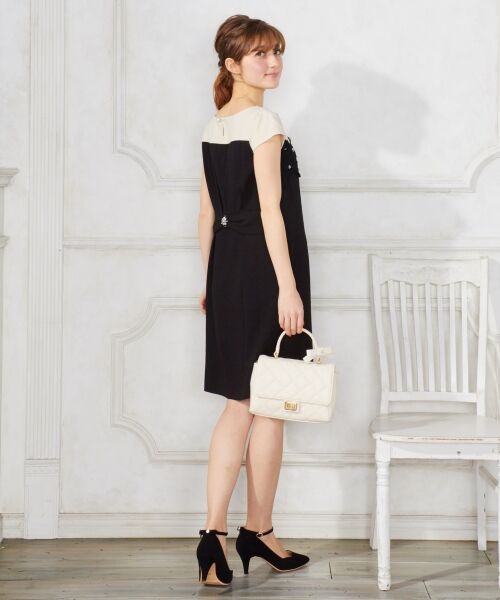 セール バイカラーフラワージョーゼット ワンピース ミニ丈 ひざ丈ワンピース Feroux フェルゥ ファッション通販 タカシマヤファッションスクエア