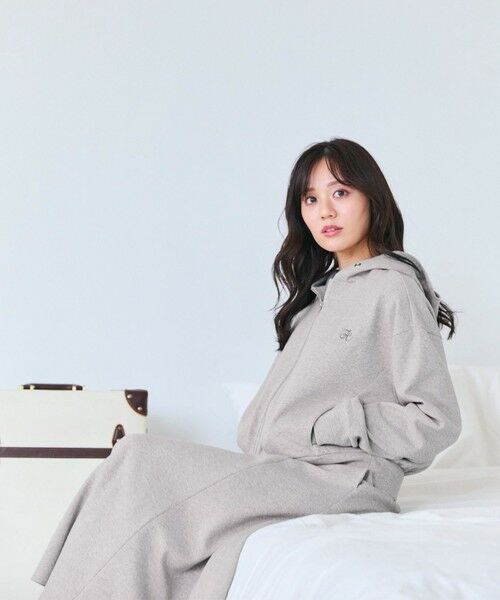 Feroux / フェルゥ パーカー | アイコン刺繍 ダンボール パーカー | 詳細1