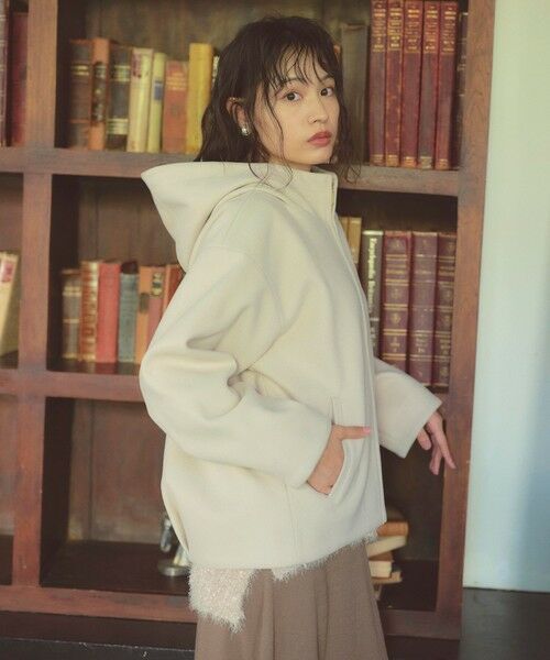 Feroux / フェルゥ その他アウター | フード付きコクーンショート コート(アイボリー系)