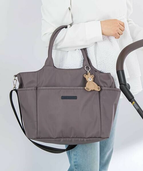 fillot de bebe reduction / フィヨ デュ ベベ ルダクティオン ママバッグ・収納ポーチ | チャーム付きナイロンマザーズバッグ | 詳細3