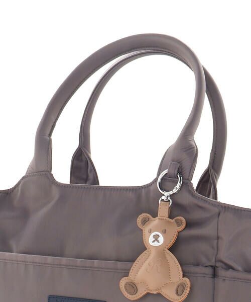 fillot de bebe reduction / フィヨ デュ ベベ ルダクティオン ママバッグ・収納ポーチ | チャーム付きナイロンマザーズバッグ | 詳細6