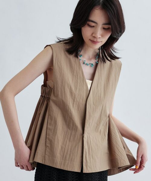 GALLEST/ギャレスト 【セットアップ可能】ペーパーライクジレブラウス ベージュ(052) 38(M) GALLEST/ギャレスト 【セットアップ可能】ペーパーライクジレブラウス ベージュ(052) 38(M)