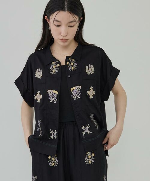 GALLEST / ギャレスト シャツ・ブラウス | アート刺繍半袖シャツ【セットアップ可能】 | 詳細1