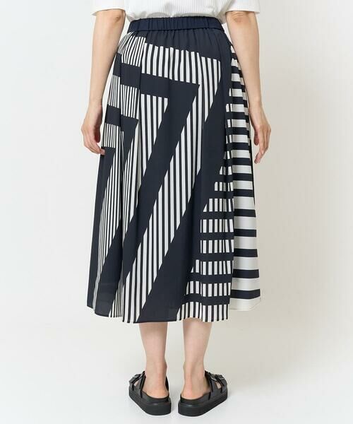 GEORGES RECH / ジョルジュ・レッシュ ロング・マキシ丈スカート | 幾何プリントタックフレアスカート | 詳細4