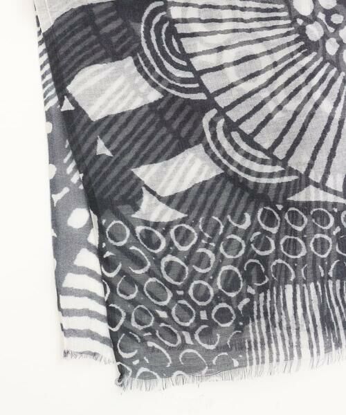 GIANNI LO GIUDICE / ジャンニ・ロ・ジュディチェ マフラー・ショール・スヌード・ストール | モノトーンフラワーストール | 詳細4