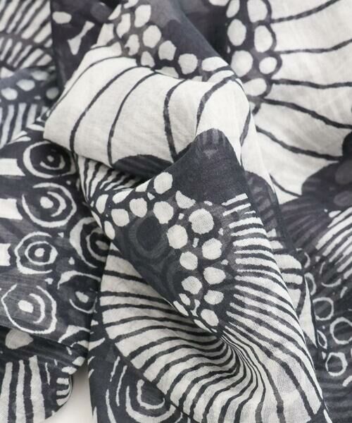 GIANNI LO GIUDICE / ジャンニ・ロ・ジュディチェ マフラー・ショール・スヌード・ストール | モノトーンフラワーストール | 詳細5