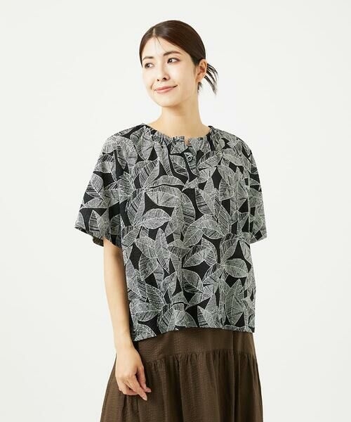 GIANNI LO GIUDICE / ジャンニ・ロ・ジュディチェ シャツ・ブラウス | [洗える]ミラクルウェーブリーフプリントブラウス | 詳細1