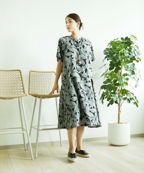 GIANNI LO GIUDICE / ジャンニ・ロ・ジュディチェ シャツ・ブラウス | [洗える]ミラクルウェーブリーフプリントブラウス | 詳細15