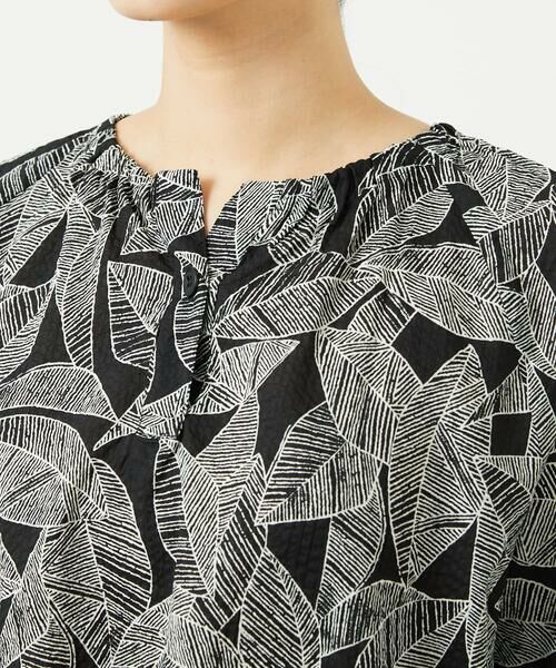 GIANNI LO GIUDICE / ジャンニ・ロ・ジュディチェ シャツ・ブラウス | [洗える]ミラクルウェーブリーフプリントブラウス | 詳細5