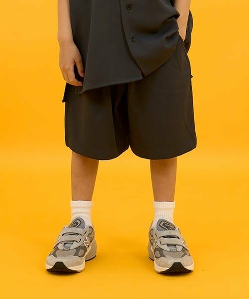 GLAZOS / グラソス ショート・ハーフ・半端丈パンツ | 【SKIT0LY】【セットアップ対応】トロトロ・タックハーフパンツ（チャコール）