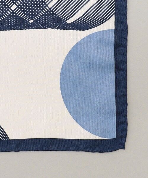 gotairiku / ゴタイリク ハンカチ | 首にも巻ける【2WAY/日本製】シルク100% ポケットチーフ（幾何学柄） | 詳細1