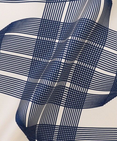 gotairiku / ゴタイリク ハンカチ | 首にも巻ける【2WAY/日本製】シルク100% ポケットチーフ（幾何学柄） | 詳細2