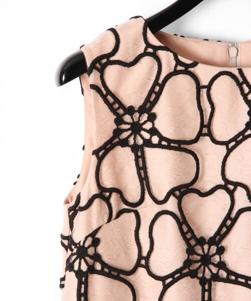 GRACE CONTINENTAL / グレースコンチネンタル ドレス | ビッグフラワー刺繍配色ワンピース | 詳細4